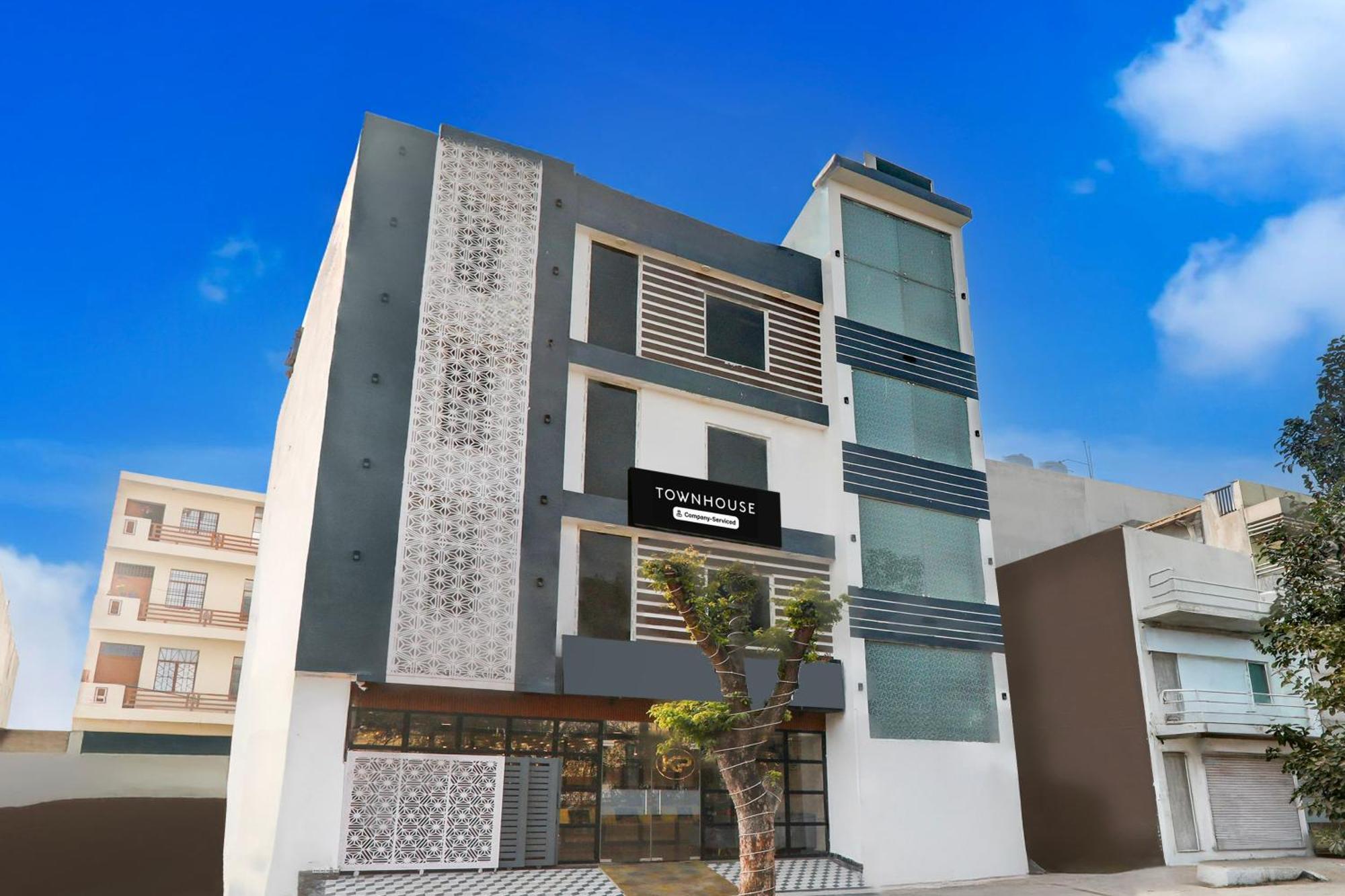 Super Townhouse Shaheed Path Near Ambedkar University Formerly Kings Paradise Bijnaur Экстерьер фото